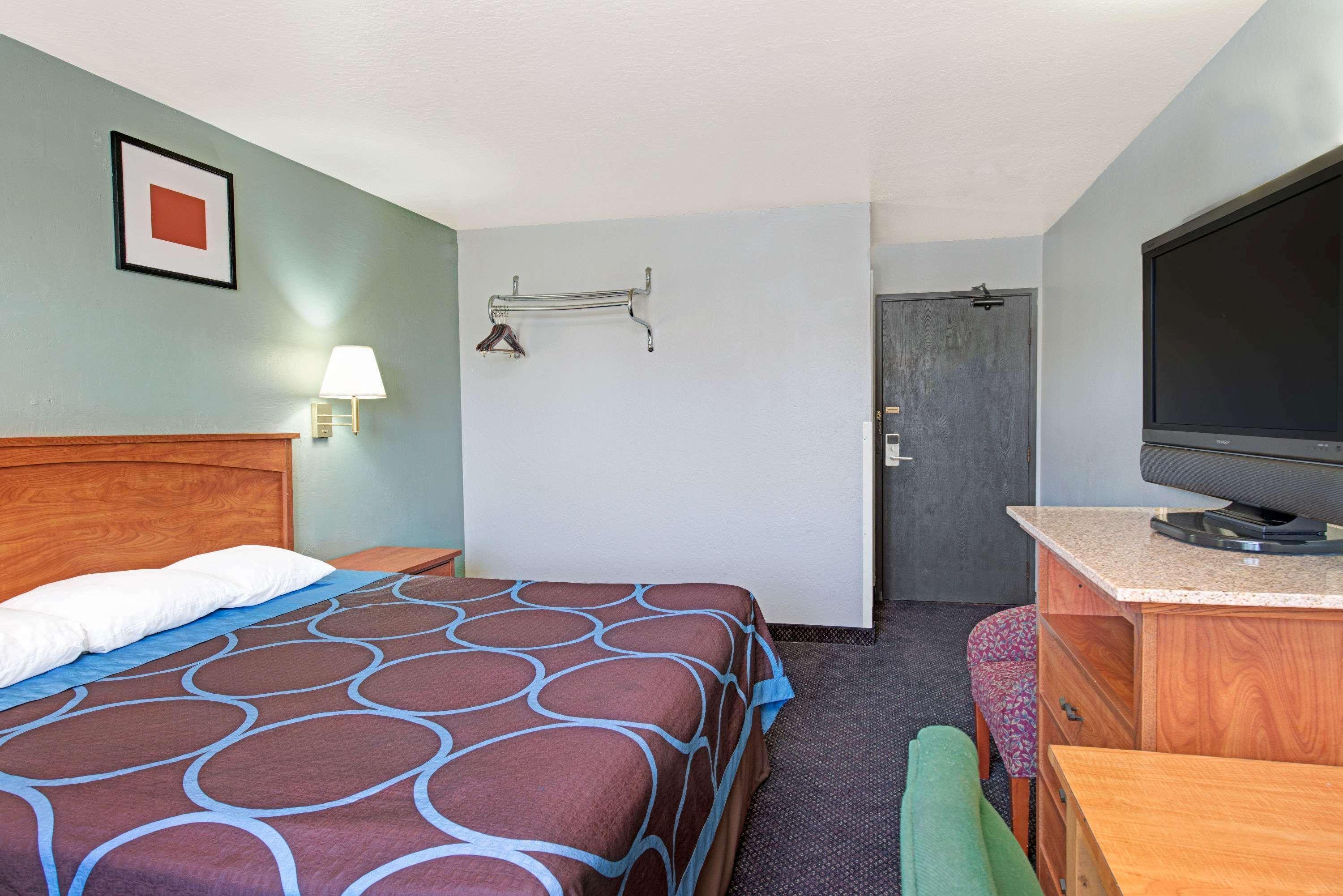 Hotel Super 8 By Wyndham Sacramento/Florin Rd à Freeport Extérieur photo