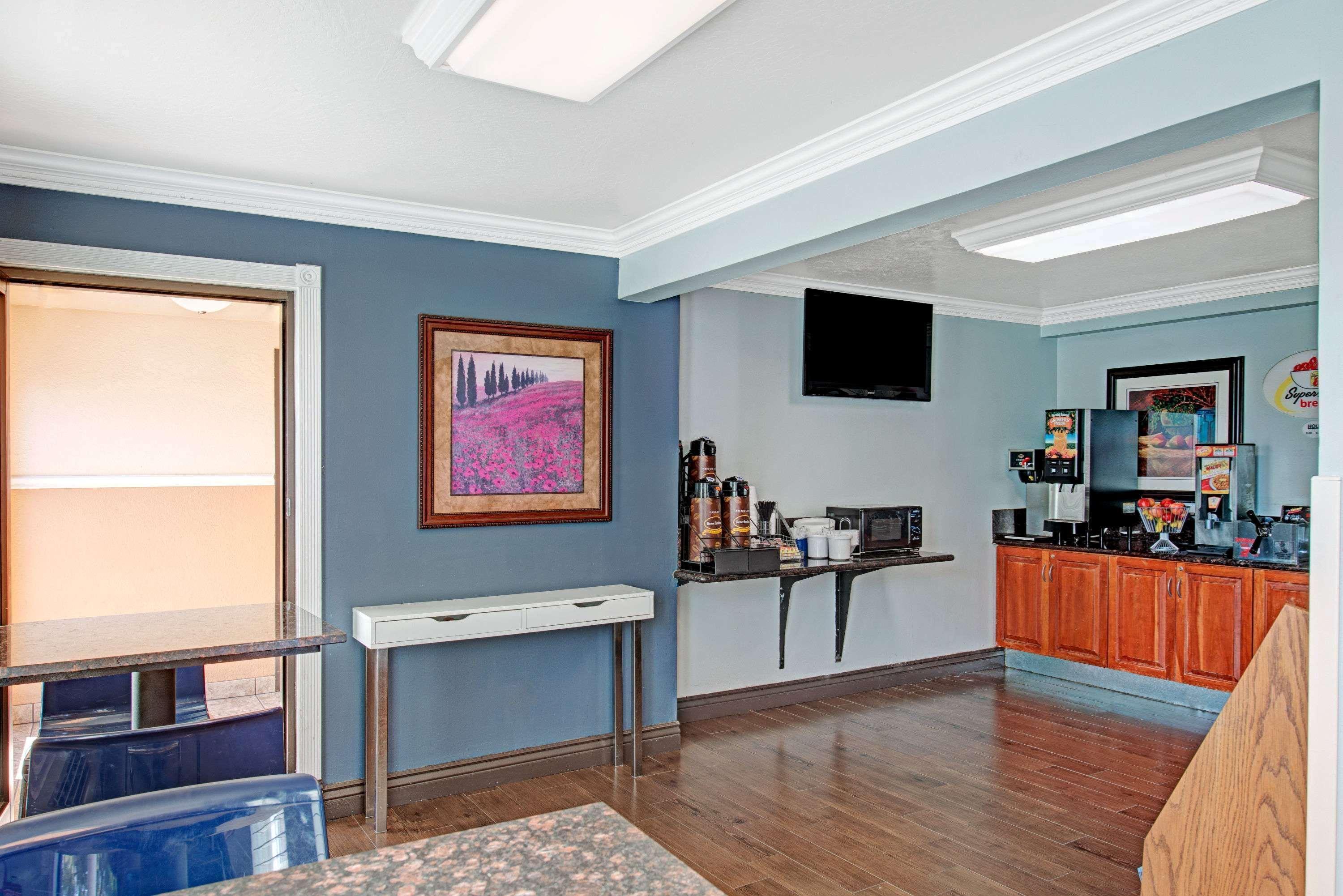 Hotel Super 8 By Wyndham Sacramento/Florin Rd à Freeport Extérieur photo