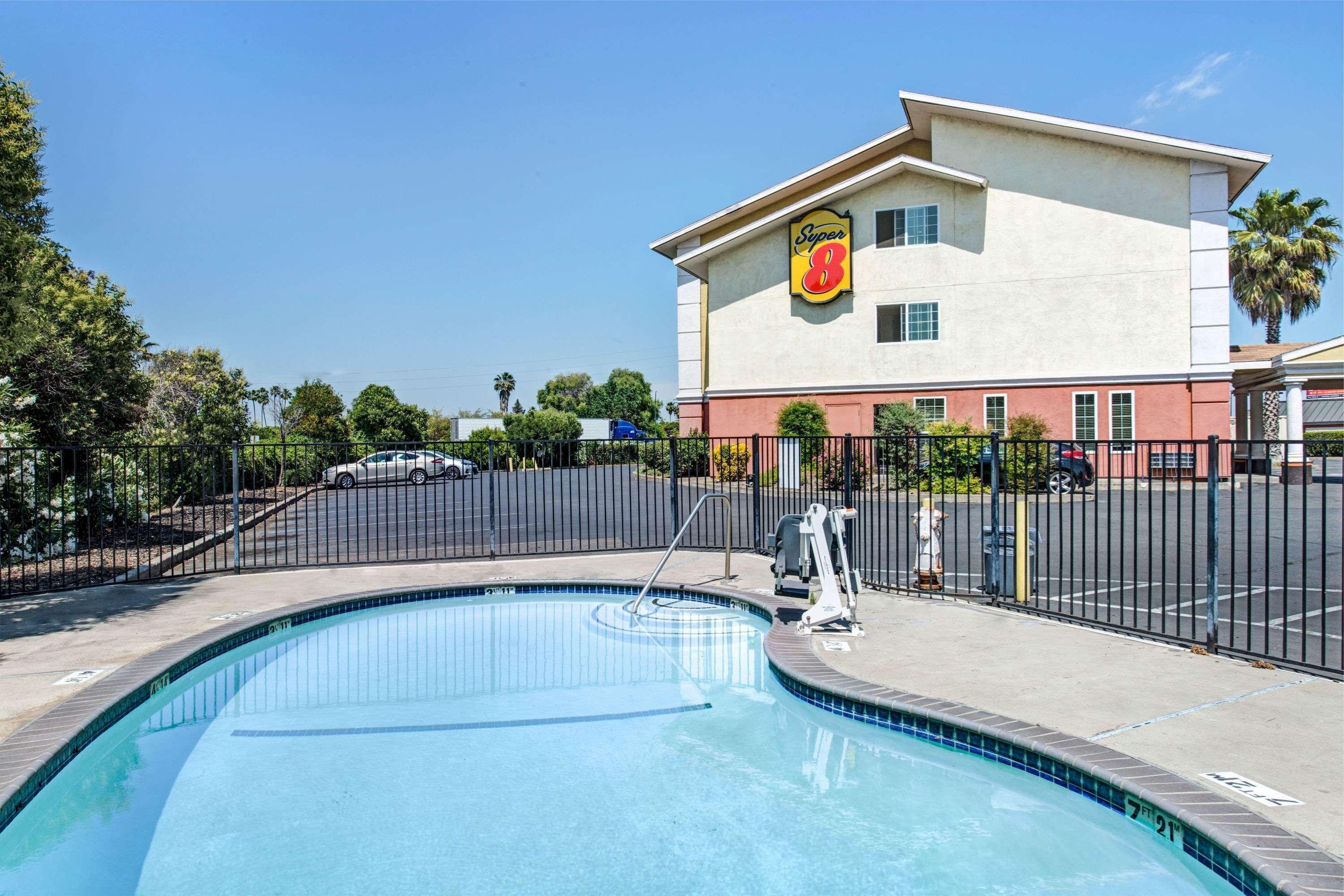 Hotel Super 8 By Wyndham Sacramento/Florin Rd à Freeport Extérieur photo
