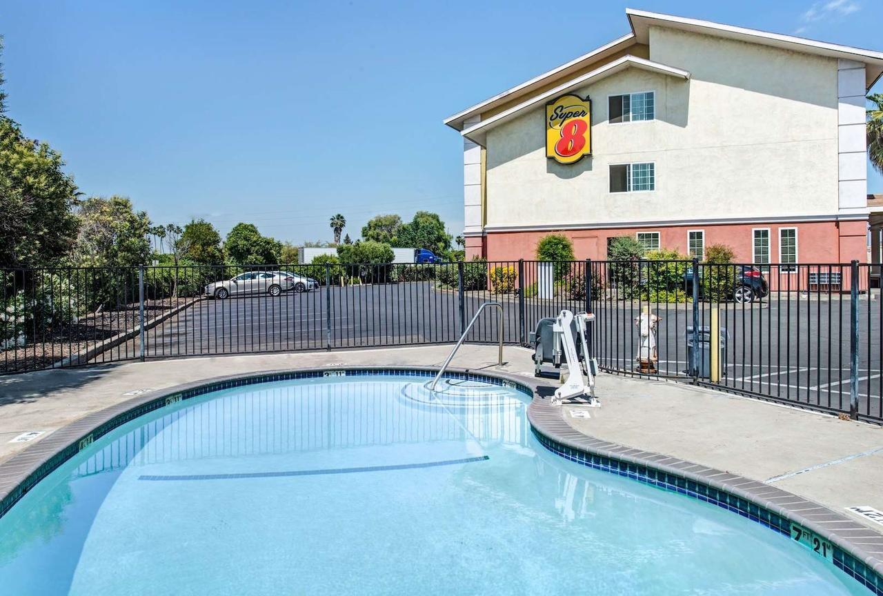 Hotel Super 8 By Wyndham Sacramento/Florin Rd à Freeport Extérieur photo
